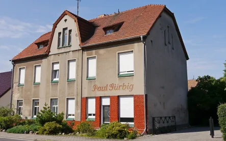 Straßenansicht - Haus kaufen in Tschernitz - Zwei Generationen-Wohnen möglich!