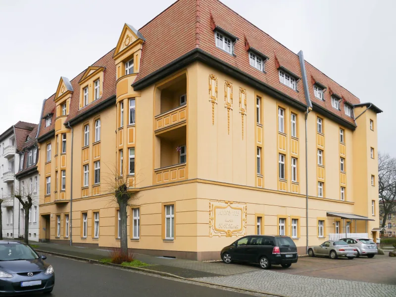 Alexanderstraße 2, 2 a - Zinshaus/Renditeobjekt kaufen in Weißwasser - stillvolles MFH & ein BGS