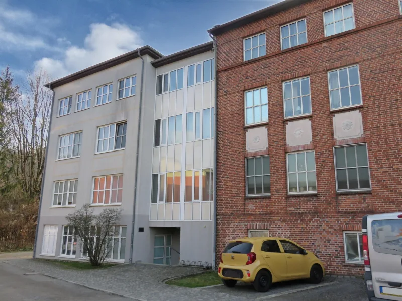 Straßenansicht - Wohnung kaufen in Spremberg - Wohneigentum am Stadtzentrum