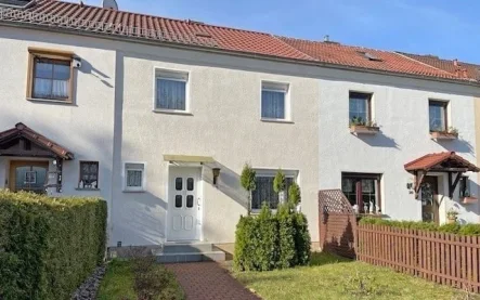 Straßenansicht - Haus kaufen in Spreetal - In guter Nachbarschaft!