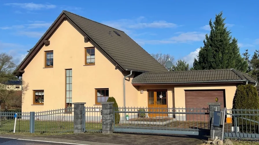 Straßenansicht - Haus kaufen in Teichland - Ihr Sprungbrett zum Cottbuser Ostsee!