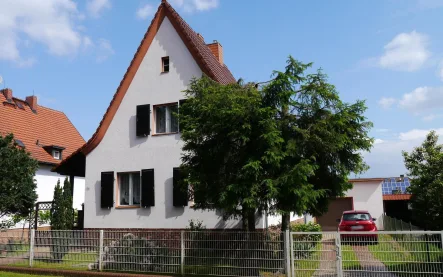  - Haus kaufen in Cottbus - Stilvoll in der Branitzer Siedlung Wohnen