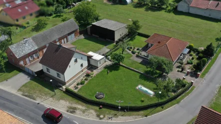 Luftbild - Haus kaufen in Wiesengrund - 2 Häuser - 1 Preis!