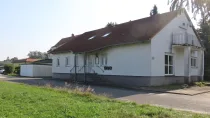 Hausansicht vom Feld