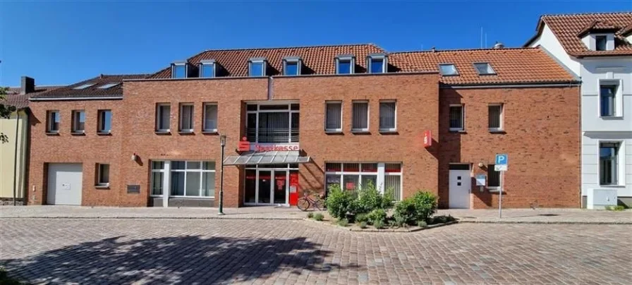 Eingangsbereich - Büro/Praxis kaufen in Strasburg - Strasburg - Ärzte- oder - Bürohaus in spe?