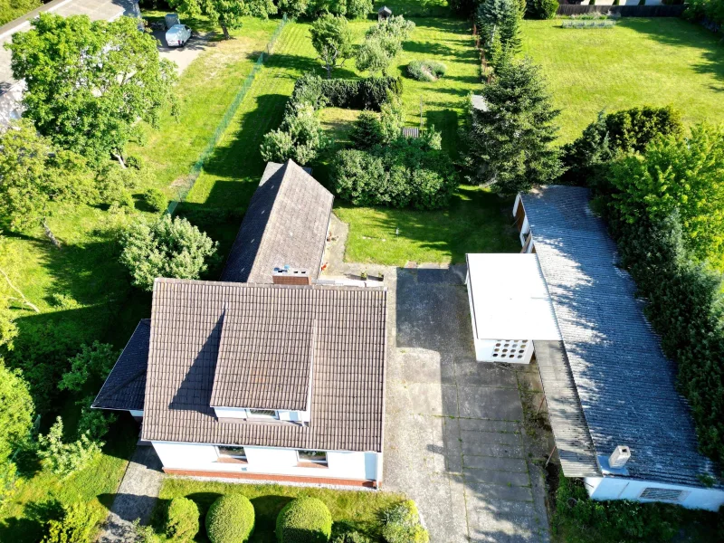 Grundstücksübersicht - Haus kaufen in Strasburg - Streuobstwiese mit Einfamilienhaus + 5 Garagen * Strasburg