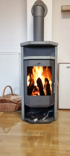 Kuscheln im Winter - Haus kaufen in Ferdinandshof - Haus mit Kamin und guten Energiewerten