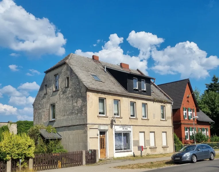 Hausansicht - Haus kaufen in Eggesin - Sie kaufen - wir vermieten für Sie * Oder als Mehrgenerationenhaus ?