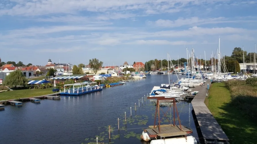 Seebad Ueckermünde (ca. 10 km)