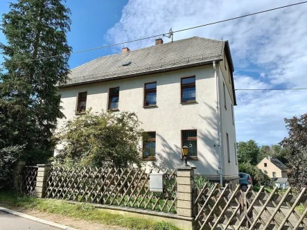 Hausansicht - Haus kaufen in Heinsdorfergrund - Ein-/Zweifamilienhaus in traumhafter & ruhiger Lage !