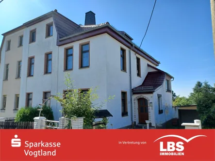 seitliche Sicht - Haus kaufen in Pausa - Großzügige Doppelhaushälfte  in Pausa!!