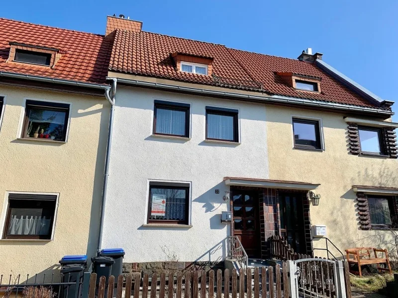 Hausansicht - Haus kaufen in Reichenbach - Kleines Einfamilien-/Reihenhaus in beliebter Wohnlage !