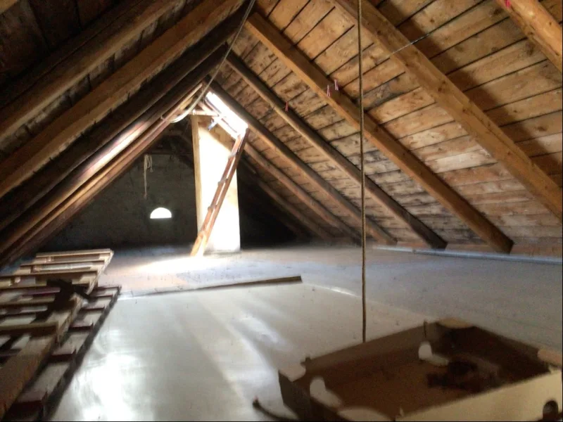 Dachboden Wohnhaus