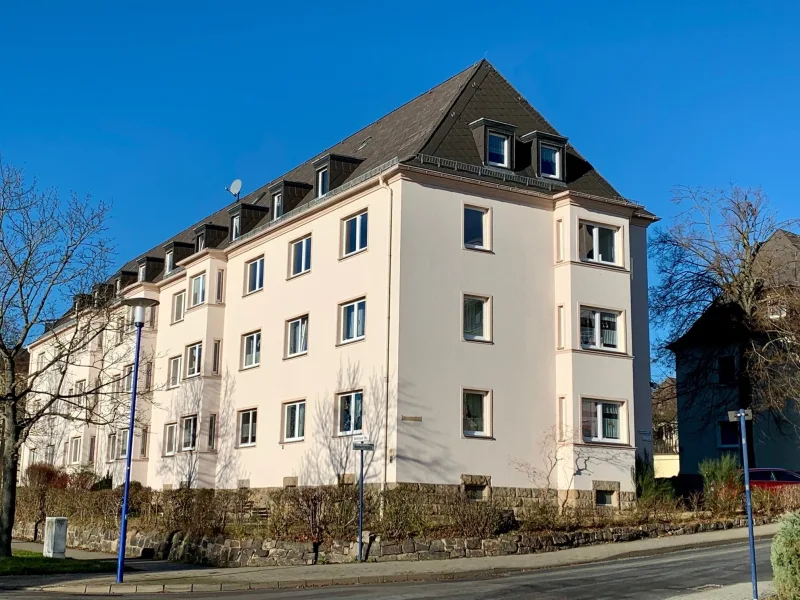 Hausansicht - Wohnung kaufen in Reichenbach - Schöne 3-Zimmer-Eigentumswohnung mit Ausblick !