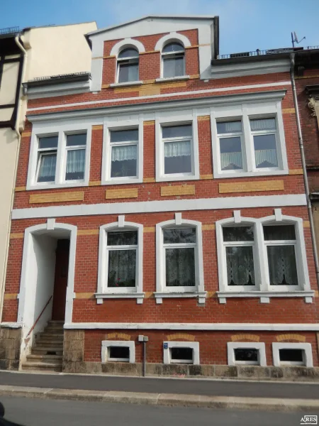 Frontansicht  - Haus kaufen in Mylau - Stilvolles Domizil: 3 Wohnungen auf 3 Etagen!