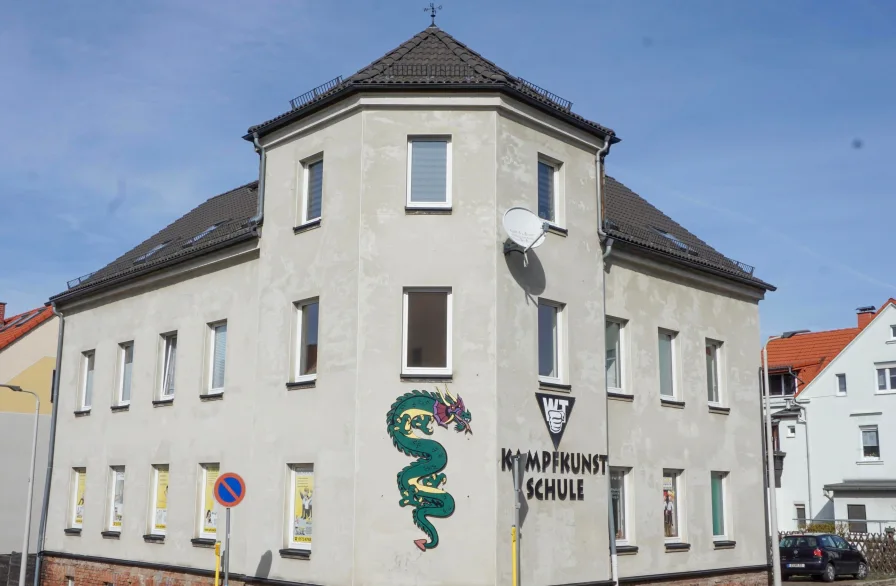 Außenansicht  - Haus kaufen in Zwickau - Traditionsreiches Anlageobjekt!