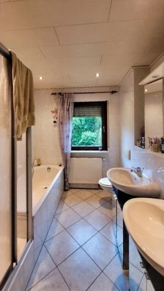 Badezimmer EG