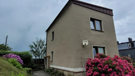 Außenansicht  - Haus kaufen in Markneukirchen - Charmantes Zuhause mit wunderschönem Garten!