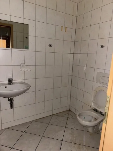 Mitarbeitertoilette 