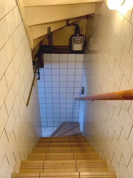 Treppe in Keller