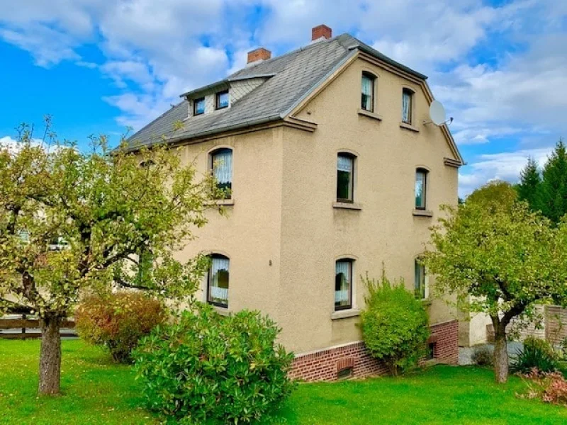 Hausansicht - Haus kaufen in Greiz - Hier lässt es sich wohnen - ruhig ... !