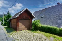 Garage mit Stellplatz