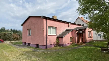 Wohnhaus - Haus kaufen in Zempin - Großes Grundstück mit Gebäudebestand