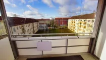 Balkon mit Glas-Wetterschutz