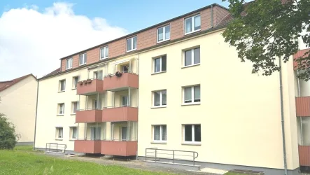 Südseite Haus - Wohnung kaufen in Ribnitz-Damgarten - Ihr neues Zuhause mit sonnigem Balkon