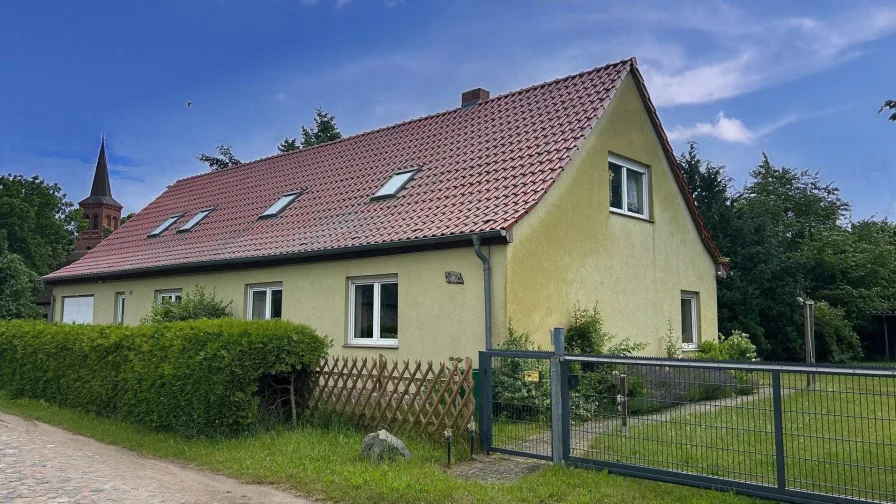 Außenansicht - Haus kaufen in Butzow - Ein Haus für die ganze Familie