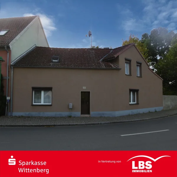 Vorderansicht - Haus kaufen in Jessen - Kleines Grundstück - großes Haus in Schweinitz