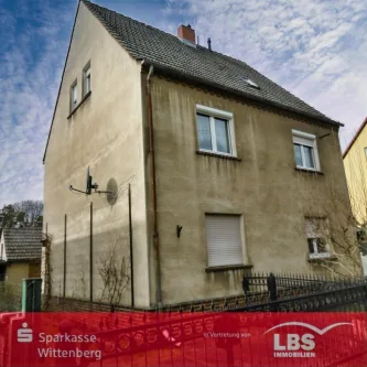 Vorderfront - Haus kaufen in Lutherstadt Wittenberg - Wohnhaus in traumhafter Lage in WB