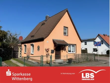  - Haus kaufen in Lutherstadt Wittenberg - Ein-/Zweifamilienhaus in Lutherstadt Wittenberg