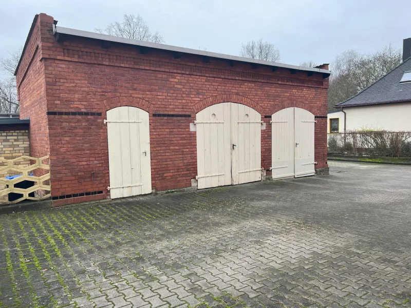 Garage und Fahrradraum