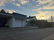 Garage und Grundstück