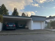 Carport und Garage