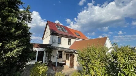 Außen August34 - Haus kaufen in Werdau - Ihre Wahl - Haus, Lage, Grundstück ideal