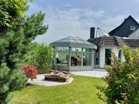 Gartenansicht - Haus kaufen in Werdau - ....mit vielen schönen Wohlfühlextras!