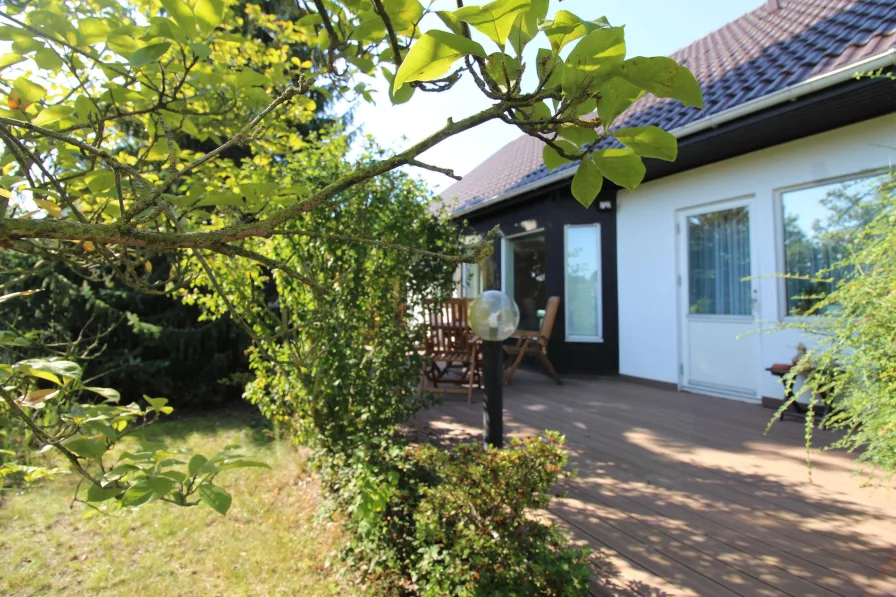 Terrasse - Haus kaufen in Raguhn-Jeßnitz - Charmantes Familiendomizil mit Gartenidylle!
