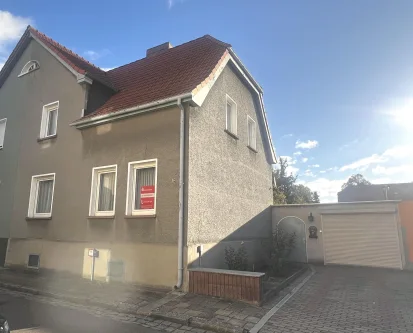 Vorderansicht - Haus kaufen in Dessau-Roßlau - Die Familienlösung!