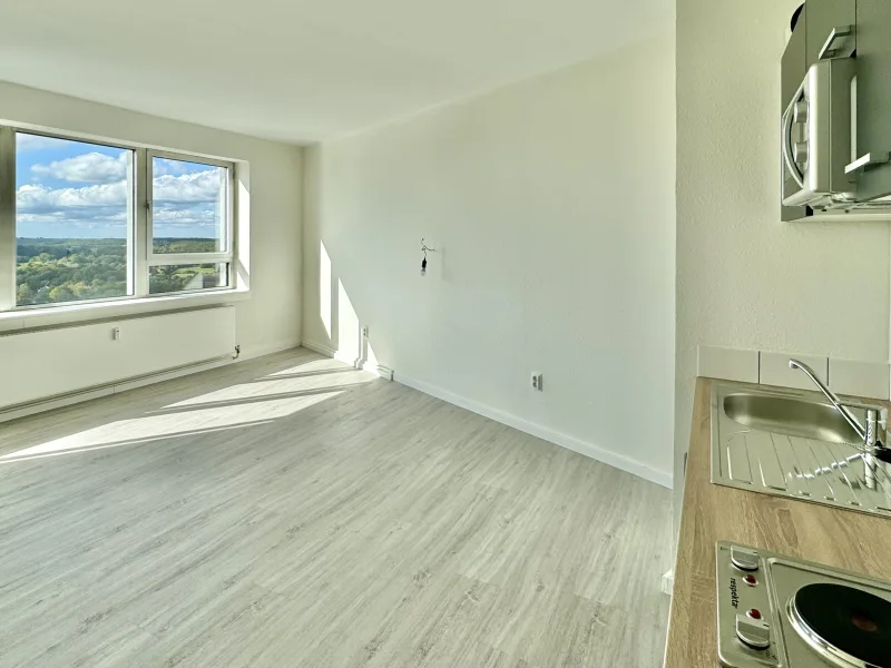  - Wohnung kaufen in Schleswig - Erstbezug nach Modernisierung! 1-Zimmer-Apartment im Wikingturm im 24. OG