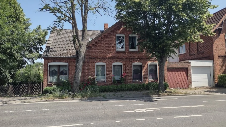  - Haus kaufen in Oldenburg - Kapitalanlage: Mehrfamilienhaus + freies Grundstück