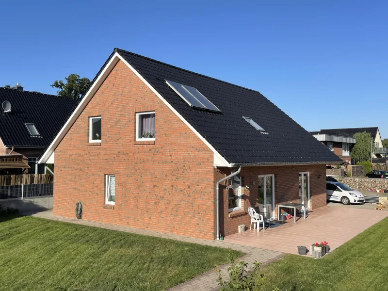  - Haus kaufen in Wittenborn - Für die große Familie! Neuwertiges Einfamilienhaus mit Einliegerwohnung