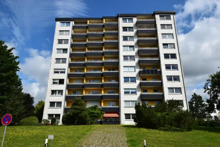 Frontansicht - Wohnung kaufen in Ellerau - Mieter sucht Vermieter.