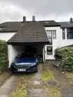 Carport und Eingang