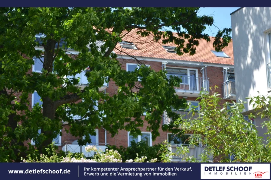 8530lPE-01 Titel - Wohnung kaufen in Kiel - Neuausbau 1991 - helle 2-Zi.-DG-ETW (zzt. vermietet) mit optionalem PKW-Stellplatz in Uninähe