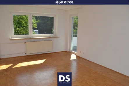 8815PE-10 Wohnzimmer neu Titel - Wohnung kaufen in Kronshagen - Gepflegte 4-Zimmerwohnung mit Südwestbalkon und Aufzug in beliebter Lage von Kronshagen