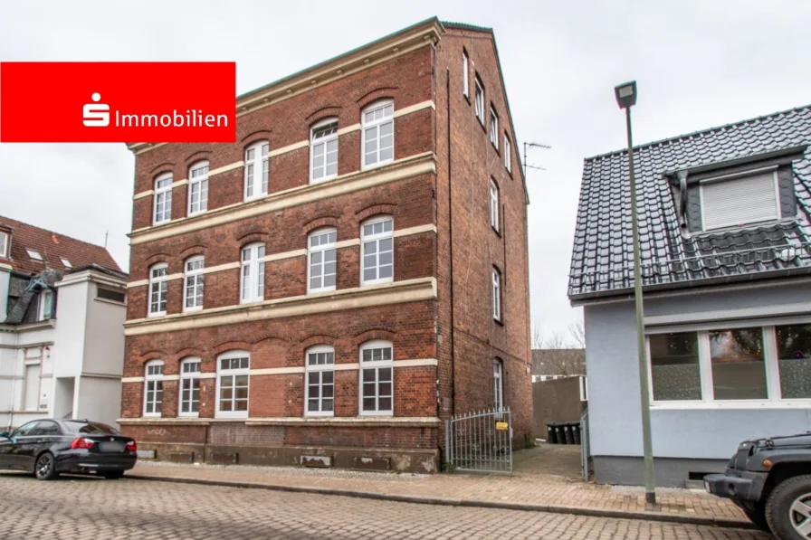 Straßenansicht - Haus kaufen in Neumünster - Neuer Preis: Kapitalanleger aufgepasst!