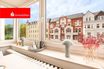 Blick aus dem Wohnzimmer - Wohnung kaufen in Kiel - Schöne modernisierteWohnung am Schrevenpark