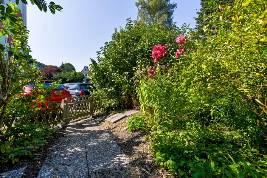 Gartenpforte hinten im Garten